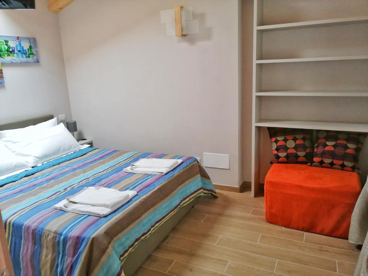 Fiordaelisa Apartment Monforte dʼAlba Esterno foto